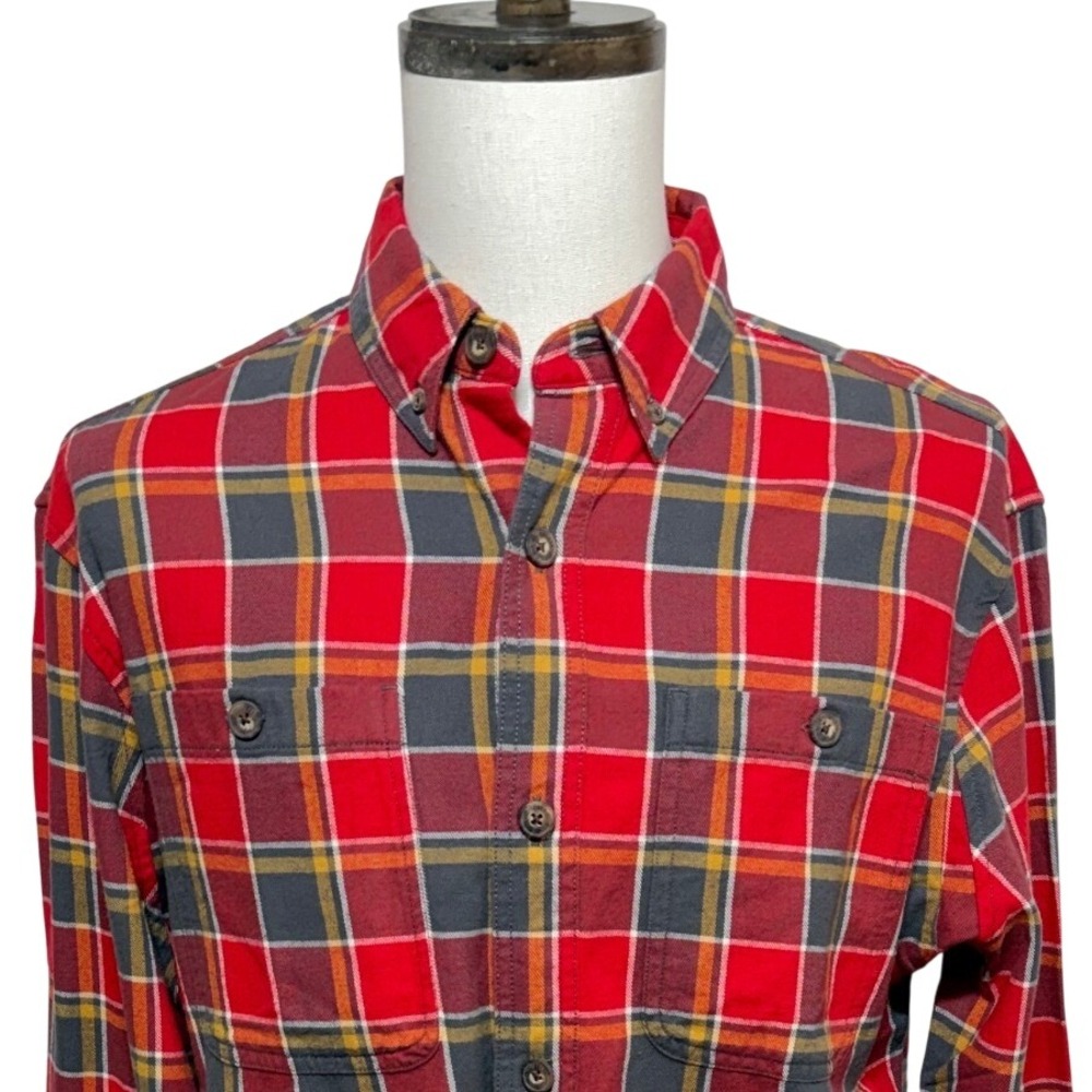 Duluth Shirt Mens Medium Red Plaid Flannel Free Swingin Relaxed Long Sleeve